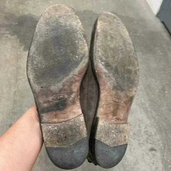 Tod’s men brown suede loafers - Picture 5 of 7